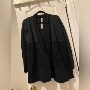 Lululemon Sit in Lotus Wrap Cardigan, size 6